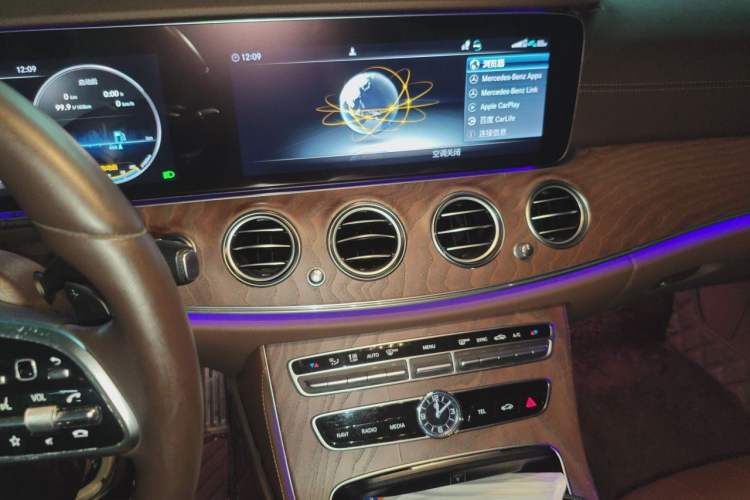 Used Mercedes-Benz E-Class 2019 Restyled E 300 L Luxury Edition Audio And AC Panel