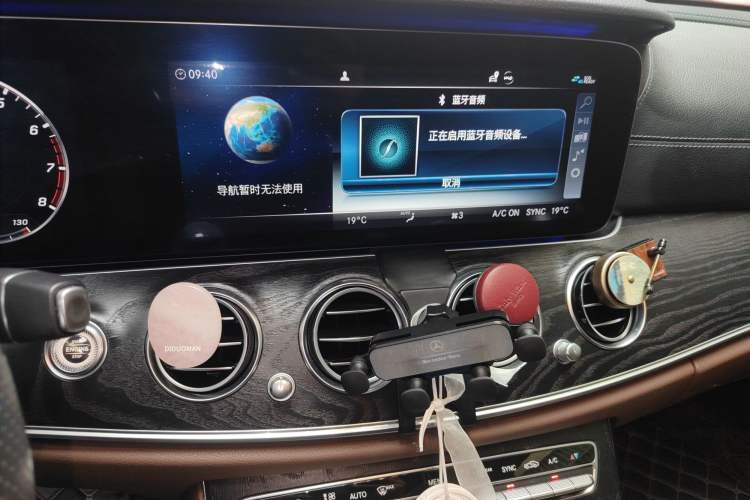 Used Mercedes-Benz E-Class 2019 E 200 L Sport Edition Audio And AC Panel