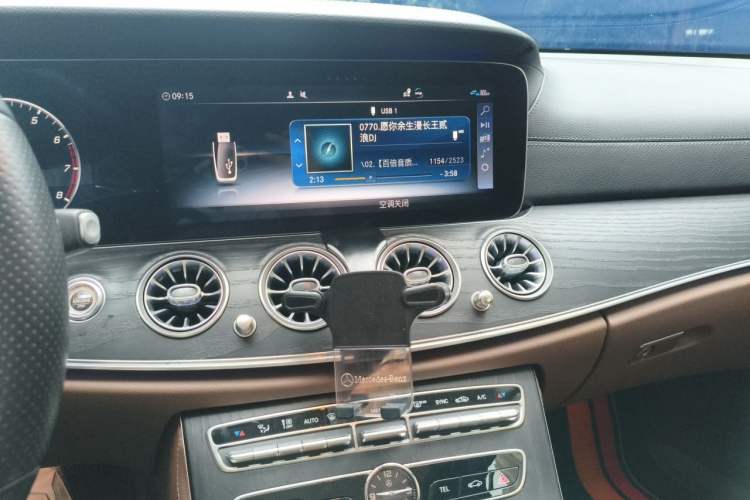 Used Mercedes-Benz E-Class 2019 Restyled E 300 L Sporty and Stylish Edition Audio And AC Panel