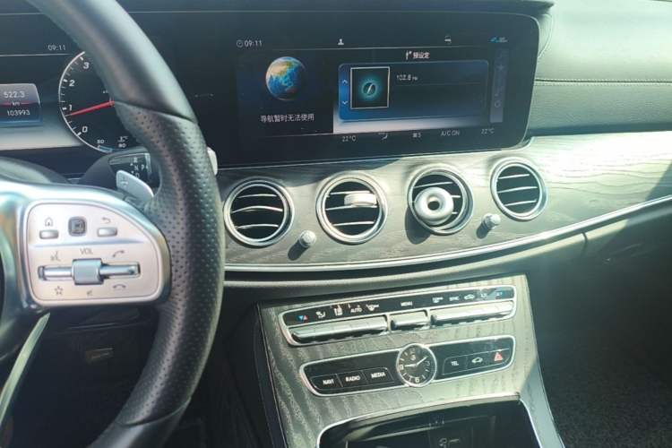 Used Mercedes-Benz E-Class 2019 Restyled E 300 L Sporty and Stylish Edition Audio And AC Panel