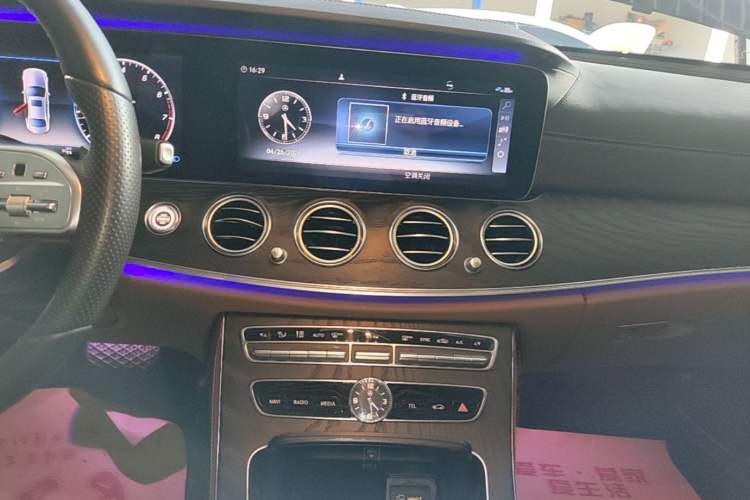 Used Mercedes-Benz E-Class 2019 Restyled E 300 L Sport Luxury Edition Audio And AC Panel