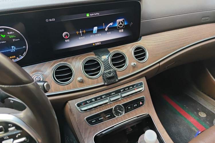 Used Mercedes-Benz E-Class 2019 E 260 L Audio And AC Panel