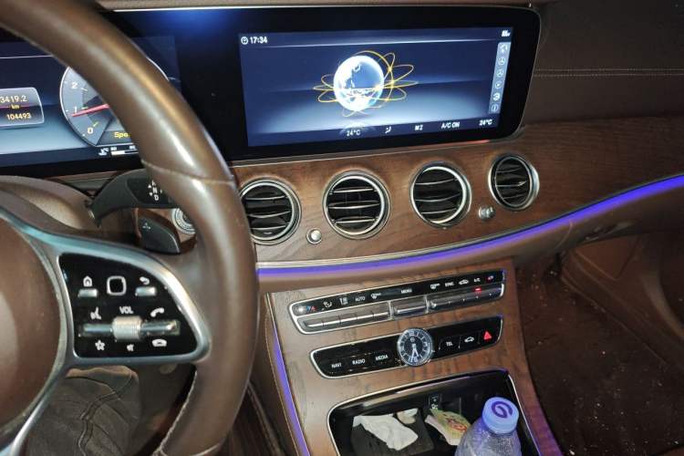 Used Mercedes-Benz E-Class 2019 E 200 L Audio And AC Panel