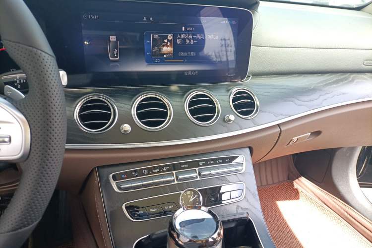 Used Mercedes-Benz E-Class 2019 E 300 L Sport Luxury Edition Audio And AC Panel