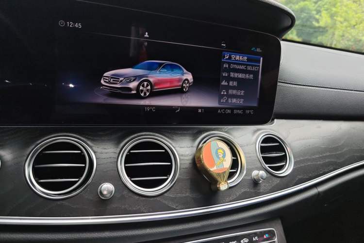 Used Mercedes-Benz E-Class 2019 E 200 L Sport Edition Audio And AC Panel