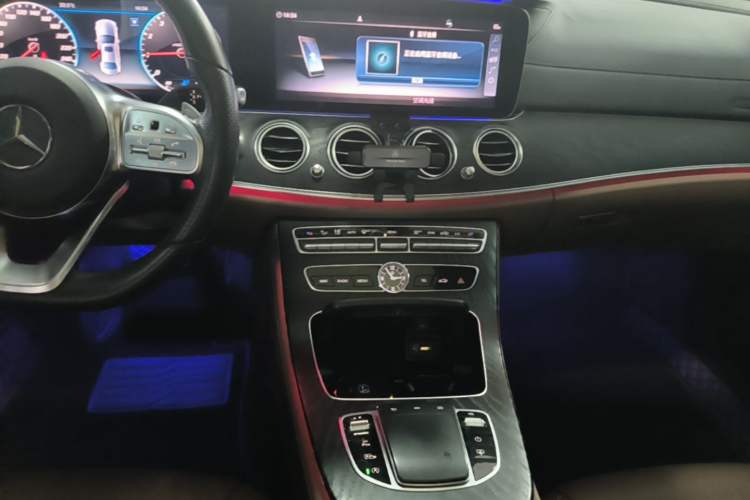Used Mercedes-Benz E-Class 2019 Restyled E 300 L Sport Luxury Edition Audio And AC Panel