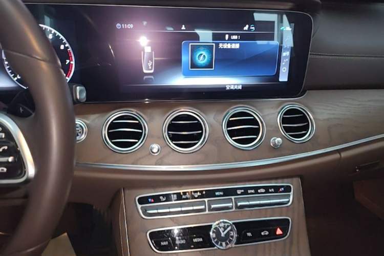 Used Mercedes-Benz E-Class 2019 Facelifted E 300 L Stylish Version Audio And AC Panel