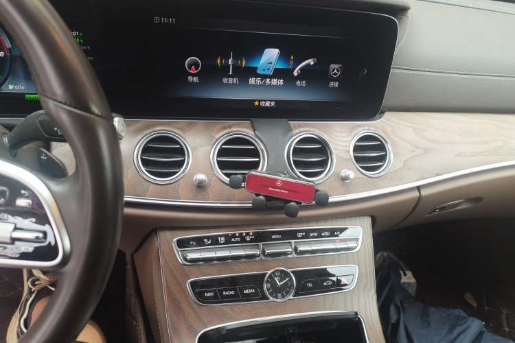 Used Mercedes-Benz E-Class 2019 E 260 L Audio And AC Panel