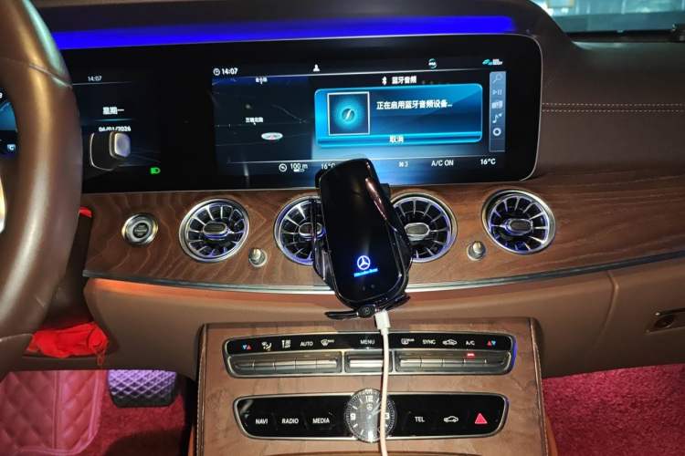 Used Mercedes-Benz E-Class 2019 E 300 L Stylish Model Audio And AC Panel