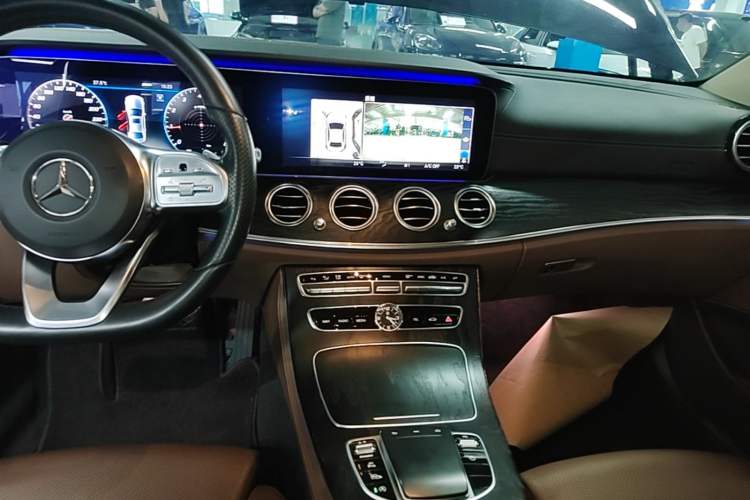 Used Mercedes-Benz E-Class 2019 E 200 L Sport Edition Audio And AC Panel