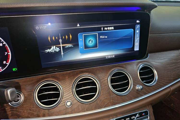 Used Mercedes-Benz E-Class 2019 E 300 L Luxury Model Audio And AC Panel