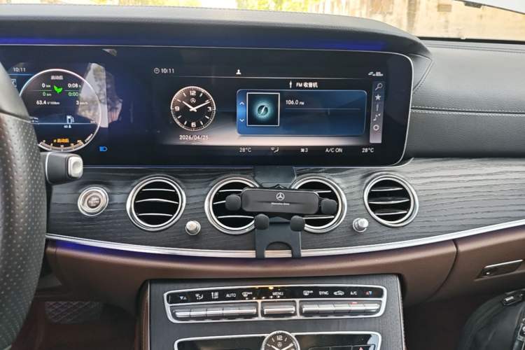Used Mercedes-Benz E-Class 2019 E 260 L Sport Edition Audio And AC Panel