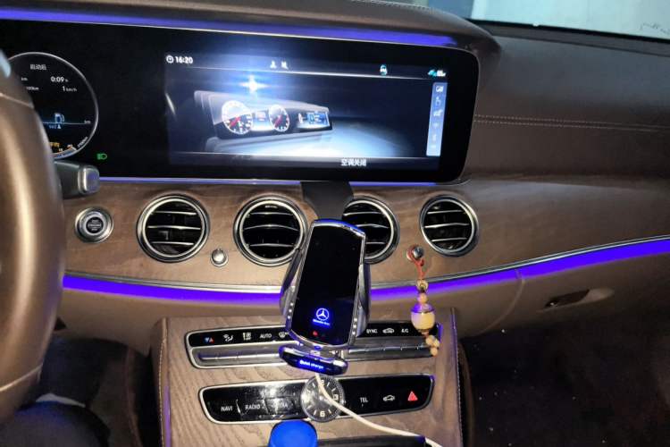 Used Mercedes-Benz E-Class 2019 Facelifted E 300 L Stylish Version Audio And AC Panel