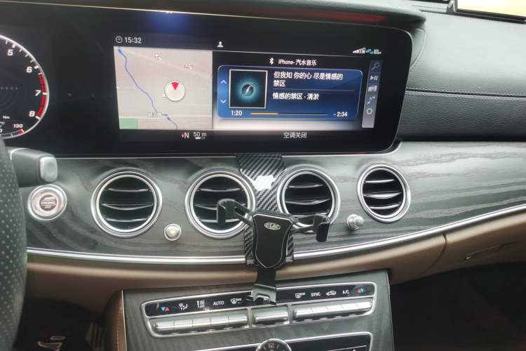 Used Mercedes-Benz E-Class 2019 E 260 L Sport Edition Audio And AC Panel