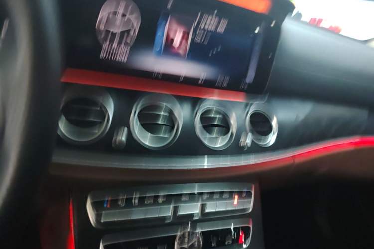 Used Mercedes-Benz E-Class 2019 E 200 L Sport Edition Audio And AC Panel