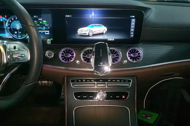 Used Mercedes-Benz E-Class 2019 E 260 L Sport Edition Audio And AC Panel