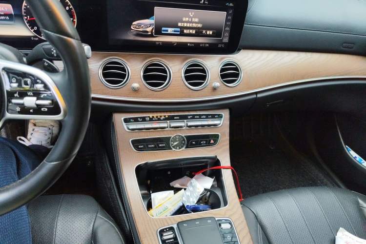 Used Mercedes-Benz E-Class 2019 Facelifted E 300 L Stylish Version Audio And AC Panel