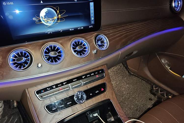 Used Mercedes-Benz E-Class 2019 Facelifted E 300 L Stylish Version Audio And AC Panel