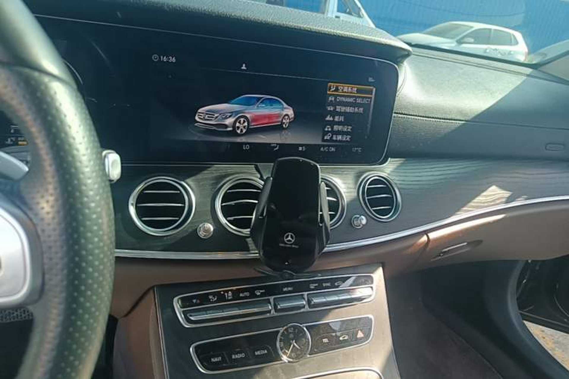 Used Mercedes-Benz E-Class 2019 E 260 L Sport 4MATIC Audio And AC Panel