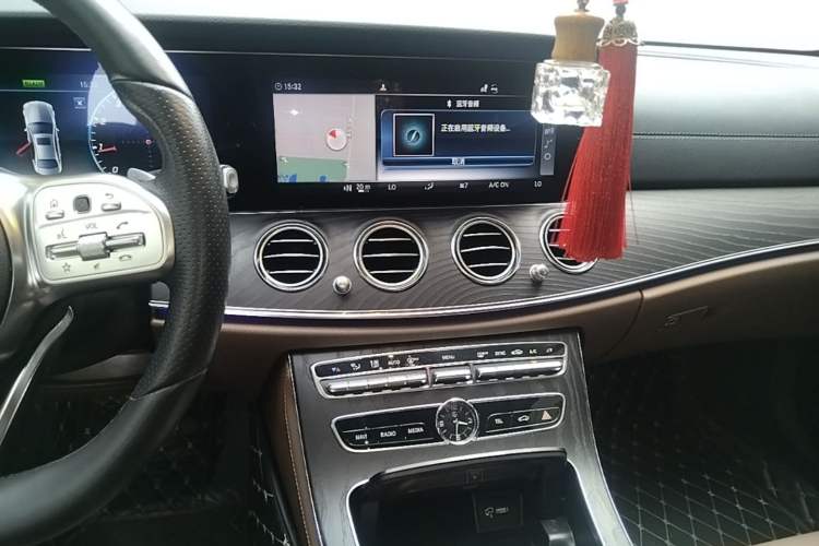 Used Mercedes-Benz E-Class 2019 E 350 L Sport 4MATIC Audio And AC Panel
