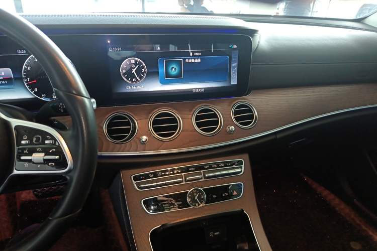 Used Mercedes-Benz E-Class 2019 Restyled E 300 L Luxury Edition Audio And AC Panel