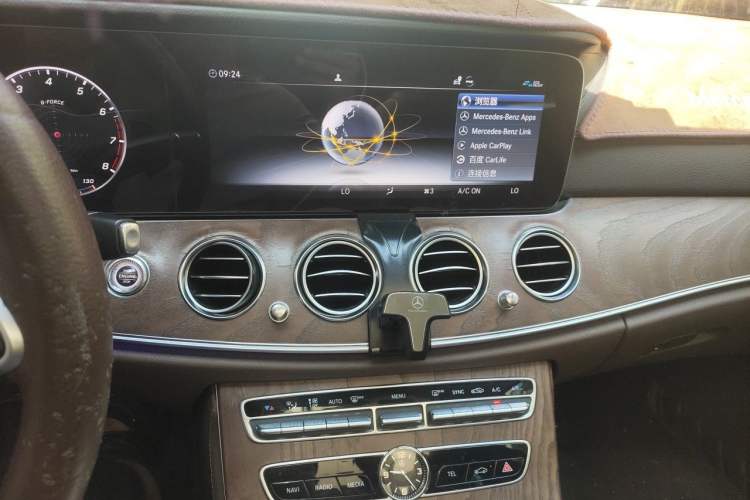 Used Mercedes-Benz E-Class 2019 E 260 L Audio And AC Panel