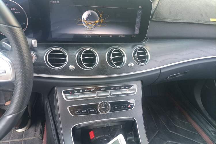 Used Mercedes-Benz E-Class 2019 E 200 L Sport Edition Audio And AC Panel