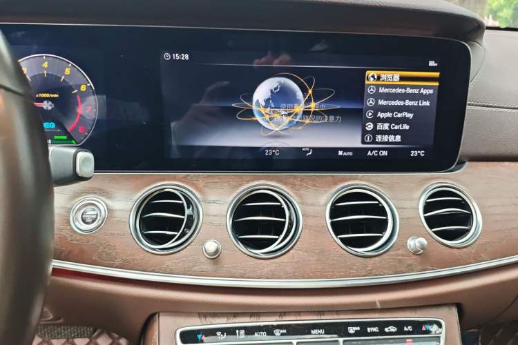 Used Mercedes-Benz E-Class 2019 E 260 L Audio And AC Panel