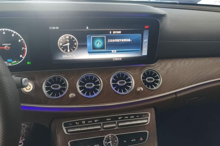Used Mercedes-Benz E-Class 2019 E 260 L Audio And AC Panel
