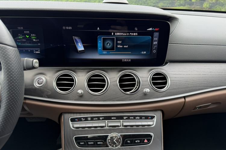 Used Mercedes-Benz E-Class 2019 E 260 L Sport Edition Audio And AC Panel