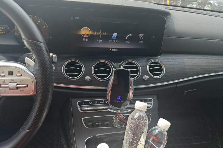 Used Mercedes-Benz E-Class 2019 Restyled E 300 L Sport Luxury Edition Audio And AC Panel