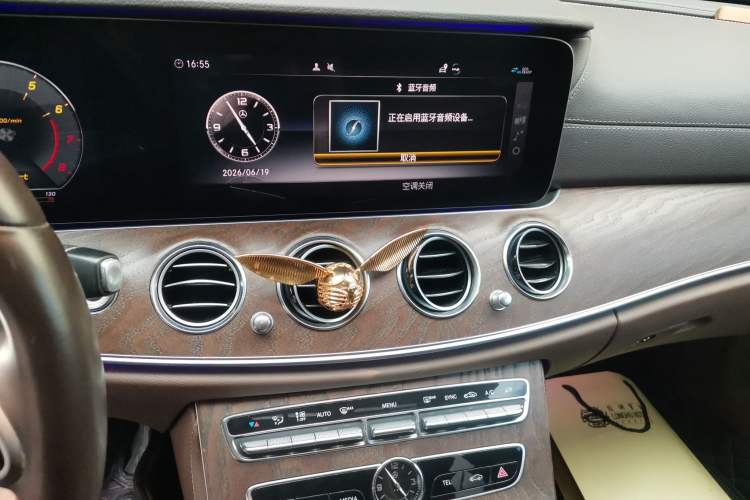 Used Mercedes-Benz E-Class 2019 E 200 L Audio And AC Panel