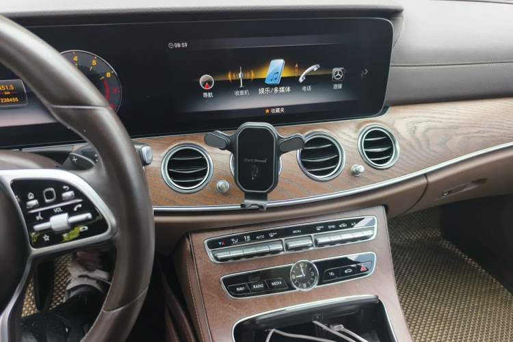 Used Mercedes-Benz E-Class 2019 E 300 L Stylish Model Audio And AC Panel