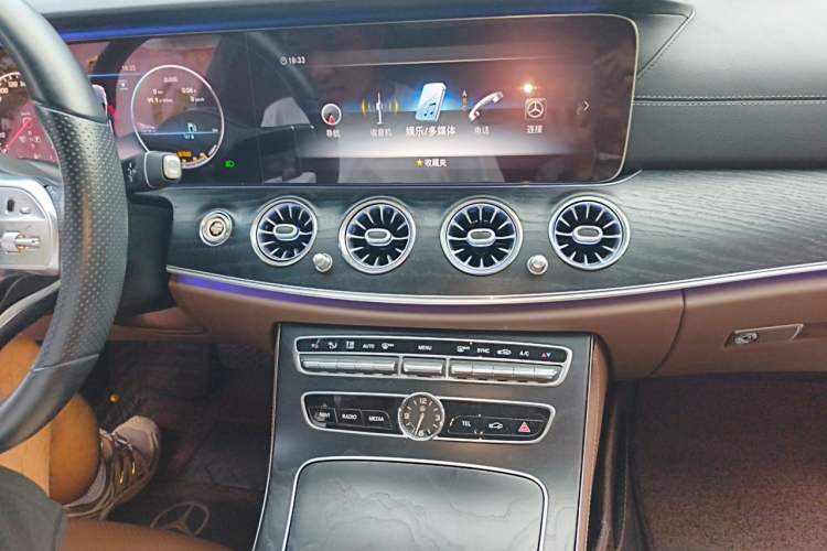 Used Mercedes-Benz E-Class 2019 E 300 L Sporty and Stylish Model Audio And AC Panel