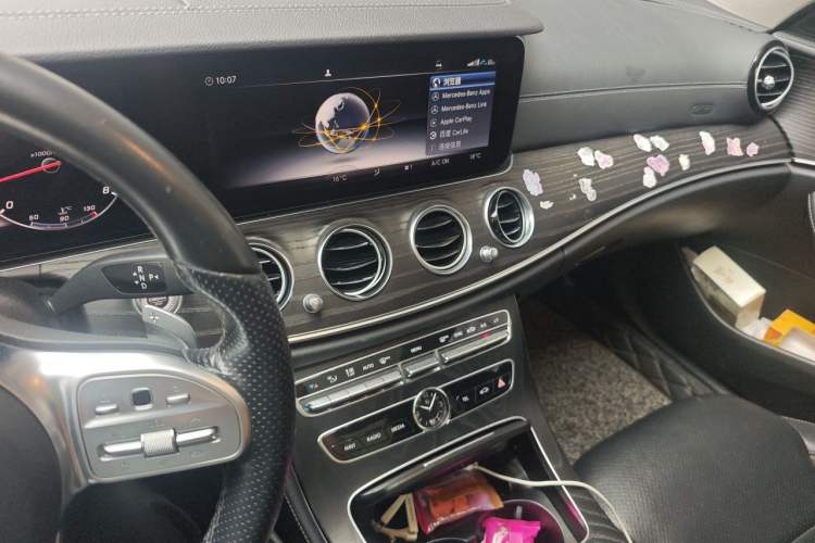 Used Mercedes-Benz E-Class 2019 Restyled E 300 L Luxury Edition Audio And AC Panel