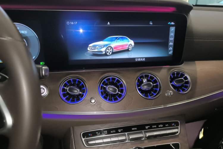 Used Mercedes-Benz E-Class 2019 Restyled E 300 L Luxury Edition Audio And AC Panel