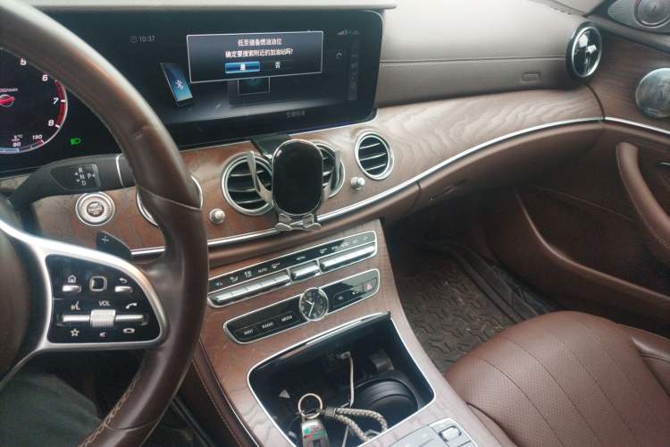 Used Mercedes-Benz E-Class 2019 E 300 L Luxury Model Audio And AC Panel