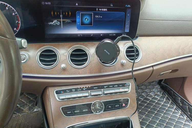 Used Mercedes-Benz E-Class 2019 E 300 L Luxury Model Audio And AC Panel
