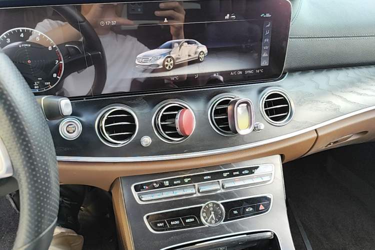 Used Mercedes-Benz E-Class 2019 E 300 L Sporty and Stylish Model Audio And AC Panel