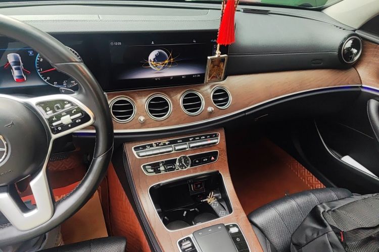 Used Mercedes-Benz E-Class 2019 E 200 L Audio And AC Panel