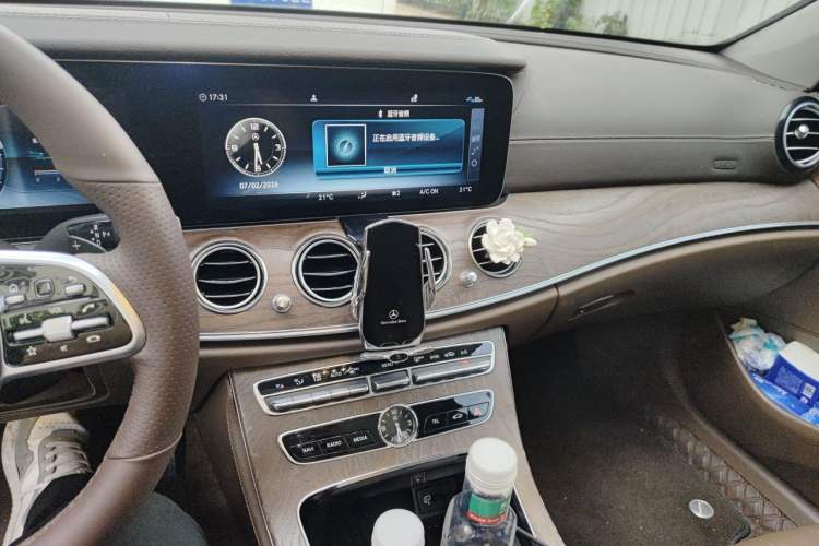 Used Mercedes-Benz E-Class 2019 E 200 L Audio And AC Panel