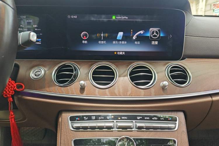 Used Mercedes-Benz E-Class 2019 Restyled E 300 L Luxury Edition Audio And AC Panel