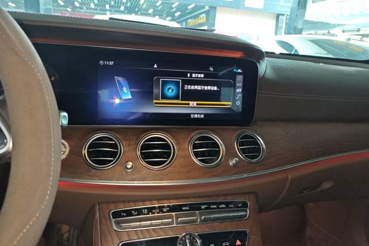 Used Mercedes-Benz E-Class 2019 E 260 L Audio And AC Panel