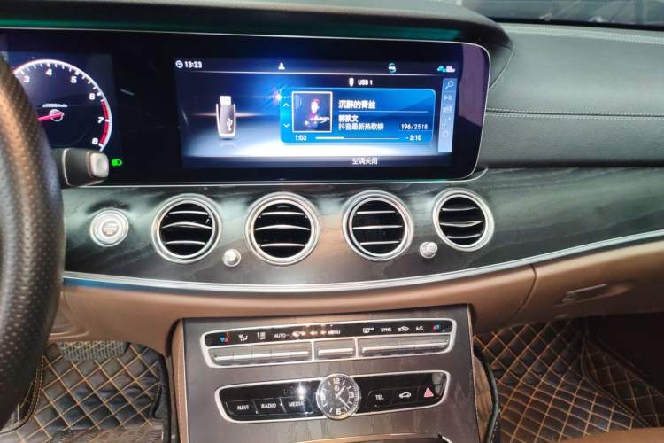 Used Mercedes-Benz E-Class 2019 E 200 L Sport Edition Audio And AC Panel