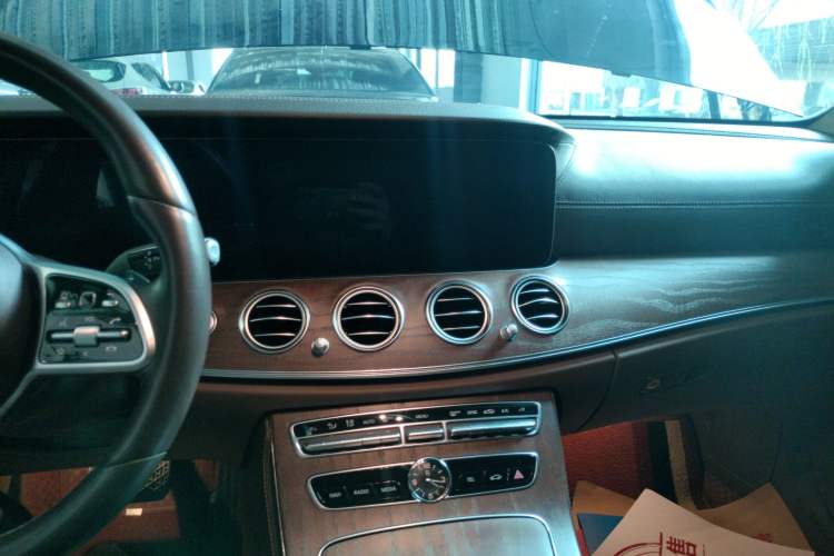 Used Mercedes-Benz E-Class 2019 E 300 L Luxury Model Audio And AC Panel