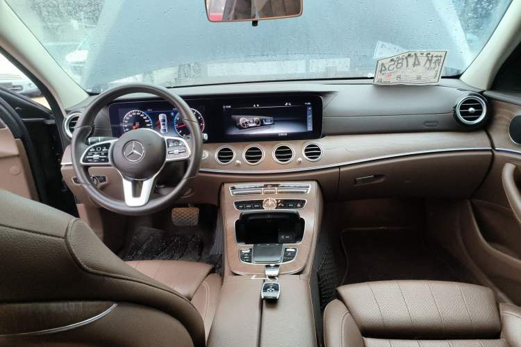 Used Mercedes-Benz E-Class 2019 E 200 L 4MATIC Audio And AC Panel