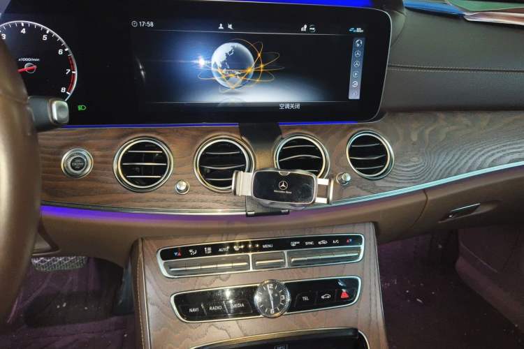 Used Mercedes-Benz E-Class 2019 Facelifted E 300 L Stylish Version Audio And AC Panel