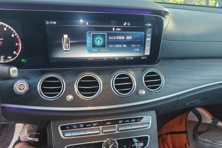 Used Mercedes-Benz E-Class 2019 Restyled E 300 L Sporty and Stylish Edition Audio And AC Panel