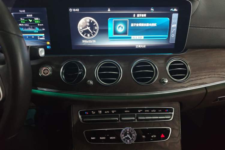 Used Mercedes-Benz E-Class 2019 E 260 L Audio And AC Panel