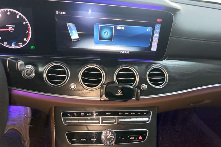 Used Mercedes-Benz E-Class 2019 E 200 L Sport Edition Audio And AC Panel